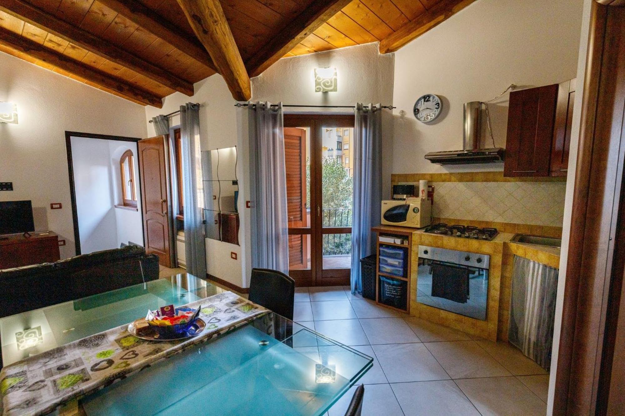 Casa Lilla 1 E 2 Apartment Oristano Bagian luar foto