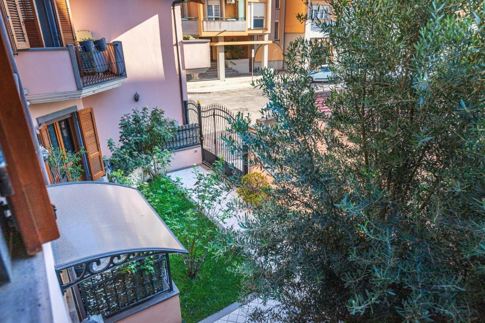 Casa Lilla 1 E 2 Apartment Oristano Bagian luar foto