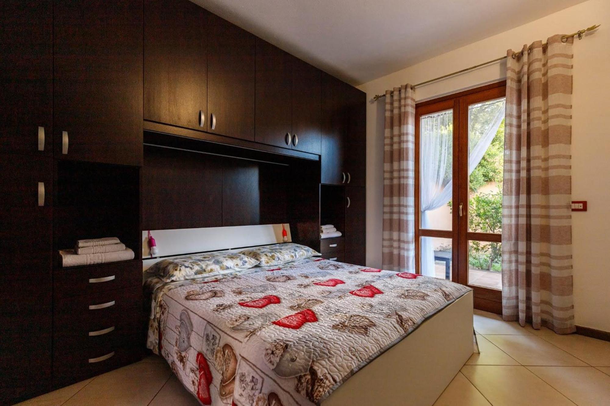 Casa Lilla 1 E 2 Apartment Oristano Ruang foto